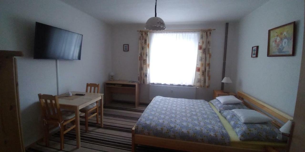 Apartman U Potoka Sadov Exterior photo
